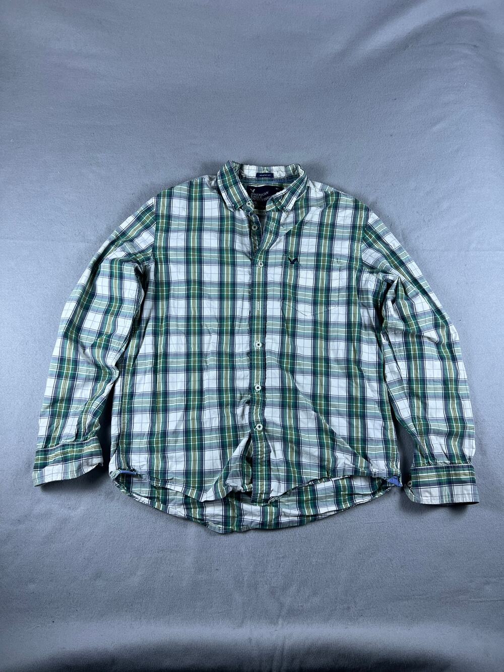 American Eagle Shirt Mens L Green White Long Sleeve Button Up Athletic Fit Plaid